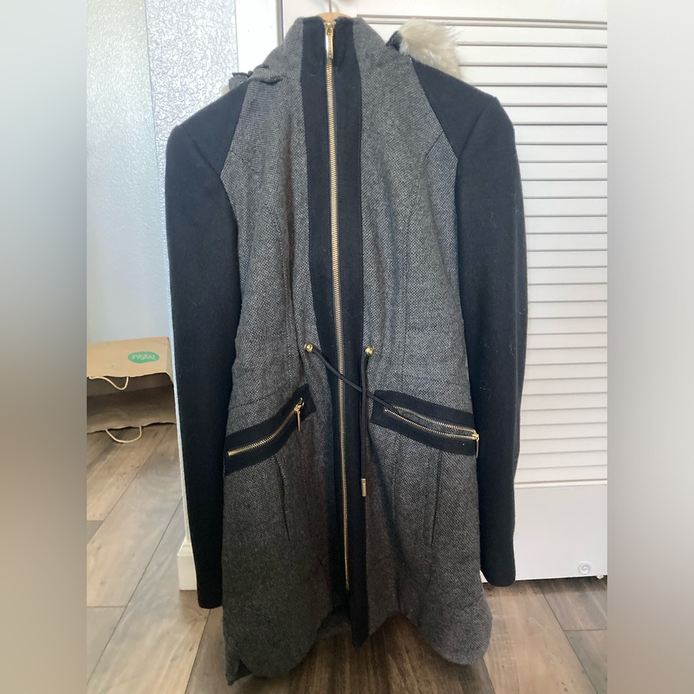 Preowned Laundry by Shelli Segal Wool Blend Coat Faux Fur Hood Small